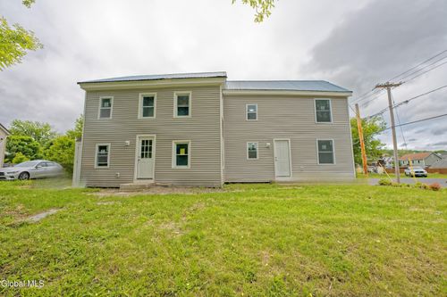 99 Railroad Ave, Hoosick Falls, NY, 12090-1813 | Card Image
