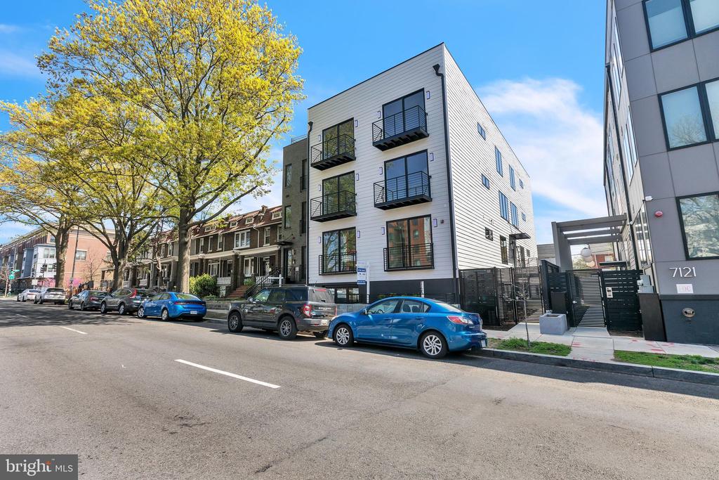 Residential in WASHINGTON 4