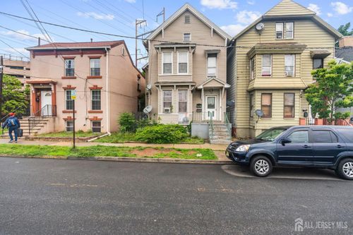 209 New St, New Brunswick, NJ, 08901-1954 | Card Image