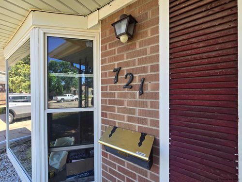 721 Arapaho St, Cheyenne, WY, 82009-4215 | Card Image