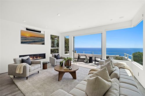 2901 Alexander Rd, Laguna Beach, CA, 92651-4119 | Card Image