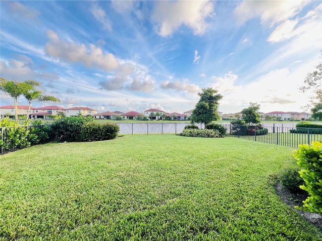 12070 - 12070 N Baypoint Cir, House other with 3 bedrooms, 2 bathrooms and null parking in Parkland FL | Image 34
