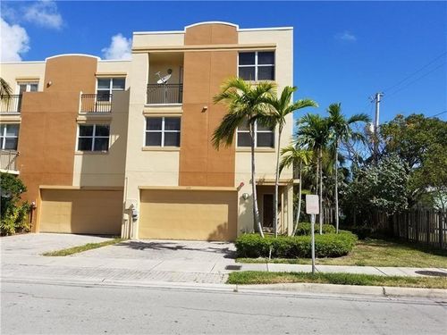 1635 Ne 11th St, Fort Lauderdale, FL, 33304-2343 | Card Image