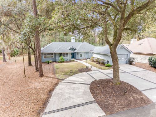 8 Edgewood Ct, Hilton Head Island, SC, 29926-2636 | Card Image