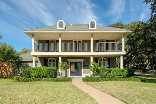 1002 Nottingham Dr, Carrollton, TX, 75007-4819 | Card Image