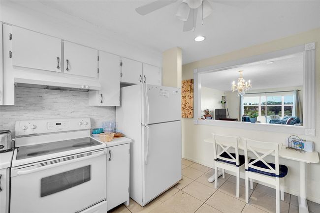 APT-306 - 9020 Sunrise Lakes Blvd, Condo with 2 bedrooms, 2 bathrooms and null parking in Sunrise FL | Image 6