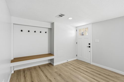 13832 Shirley Dr, Burnsville, MN, 55337-4282 | Card Image