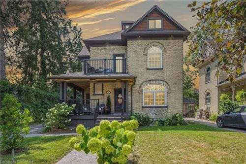 13 Riverside Dr W, Elmira, ON, N3B1R2 | Card Image