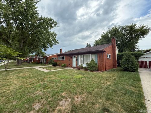 24812 Panama Ave, Warren, MI, 48091-5601 | Card Image