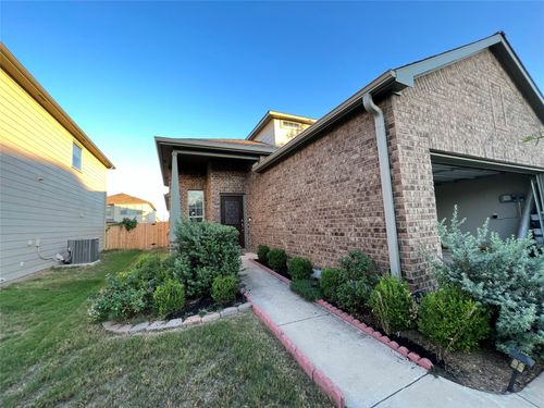 16017 Hawthorne Heights Trl, Austin, TX, 78728-1335 | Card Image