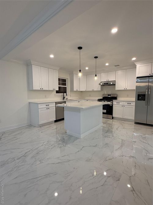 134 Cedar Ln, Medford, NY, 11763-1171 | Card Image