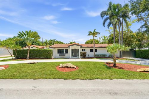 8240 Sw 150th Dr, Palmetto Bay, FL, 33158-1952 | Card Image