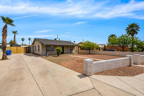 9427 N 1st Ave, Phoenix, AZ, 85021-2401 | Card Image