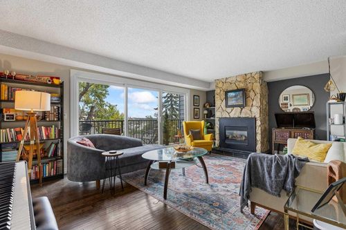 3-315 3 St Ne, Calgary, AB, T2E6T8 | Card Image
