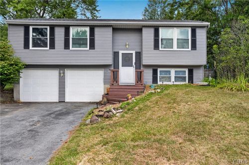 8191 Mantova Dr, Clay, NY, 13041-9104 | Card Image