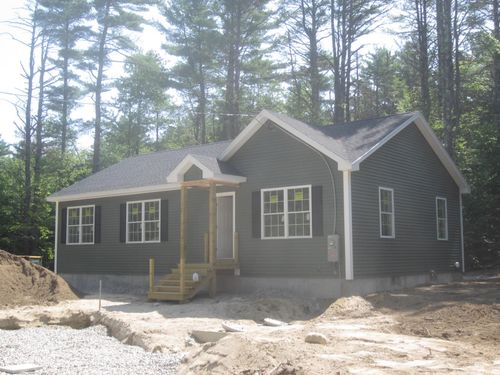 102 Thomas Dr, Sanbornville, NH, 03872-3611 | Card Image