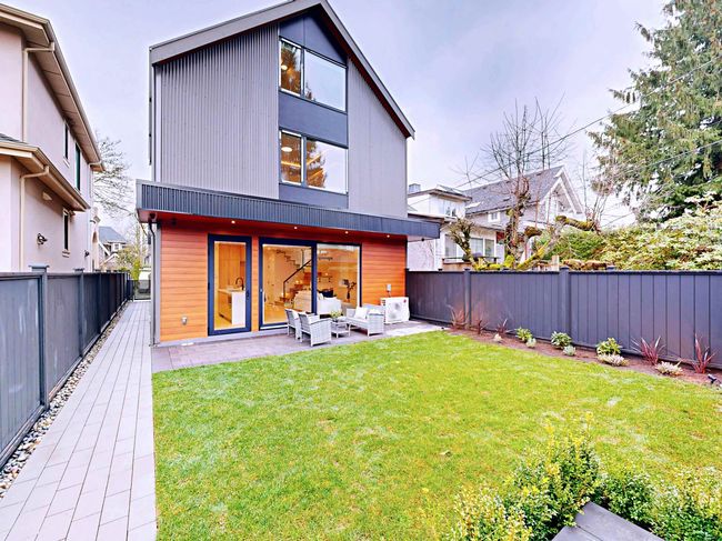 2 - 3466 W 22 Nd Ave, Home with 3 bedrooms, 4 bathrooms and 1 parking in Vancouver BC | Image 36