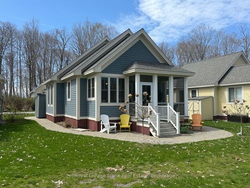 222-17 Hollow Lane, Prince Edward County, ON, K0K1P0 | Card Image