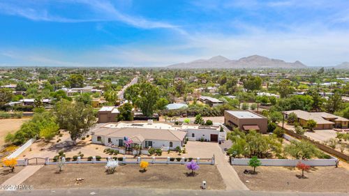 6831 E Paradise Dr, Scottsdale, AZ, 85254-5135 | Card Image