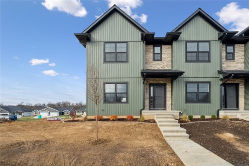 4707 Preston Ln, Iowa City, IA, 52246-2878 | Card Image