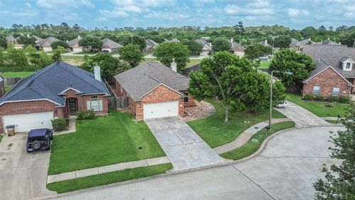 4055 Bentwood Drive, Dickinson, TX, 77539 | Card Image