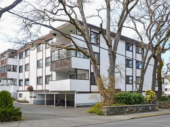 101 - 1792 Rockland Ave, Condo with 2 bedrooms, 2 bathrooms and 1 parking in Victoria BC | Image 28