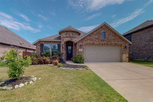 733 Ravenwood Dr, Saginaw, TX, 76179-1476 | Card Image