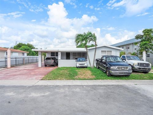 45 W 37th St, Hialeah, FL, 33012-5236 | Card Image