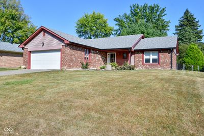 915 Haymount Drive, House other with 3 bedrooms, 2 bathrooms and null parking in Indianapolis IN | Image 2