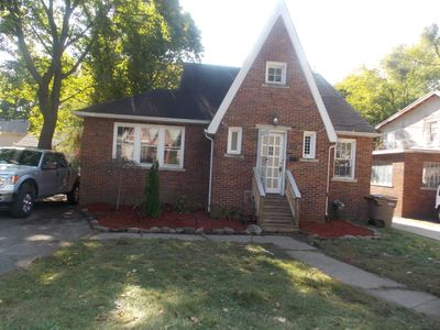 325 Voorheis Street, House other with 4 bedrooms, 3 bathrooms and null parking in Pontiac MI | Image 1