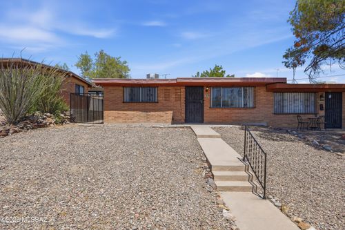 1808 W Caravelle Rd, Tucson, AZ, 85713-4514 | Card Image