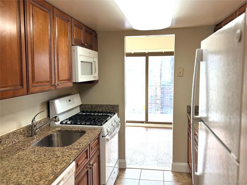 2g-505 White Plains Road, Eastchester, NY, 10709 | Card Image