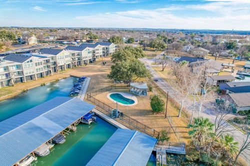 806 Highcrest Dr, Granite Shoals, TX, 78654-2783 | Card Image