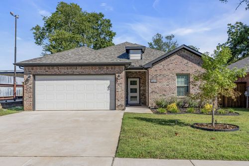 121 W Morton St, Denison, TX, 75021 | Card Image
