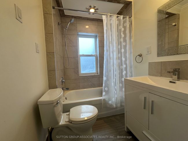 195 Montrose Ave, House attached with 3 bedrooms, 2 bathrooms and null parking in Toronto ON | Image 27