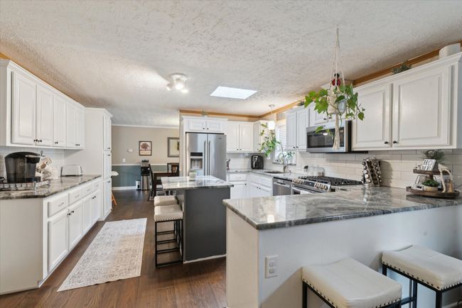 24922 N Hampton Dr, House other with 4 bedrooms, 3 bathrooms and null parking in Flat Rock MI | Image 14