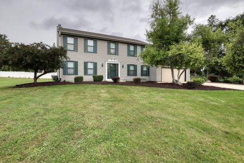 7513855 Appleton Ave, Menomonee Falls, WI, 53051-4429 | Card Image