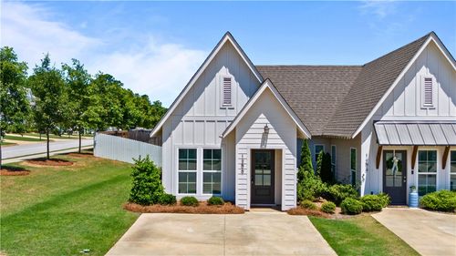 1299 Burrow Cir, OPELIKA, AL, 36801-6284 | Card Image