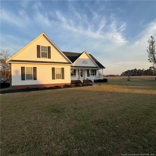 5616 Royal Pines Cir, Wade, NC, 28395-9088 | Card Image
