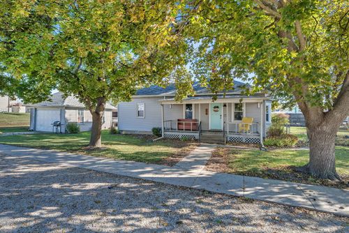 216 Cash St, Seneca, IL, 61360-9352 | Card Image