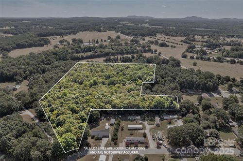 114 Wave Rd, Kings Mountain, NC, 28086-7713 | Card Image