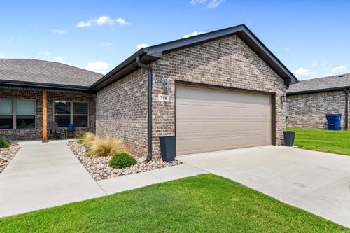 348 Turnberry Ct, Mountain Home, AR, 72653-4564 | Card Image