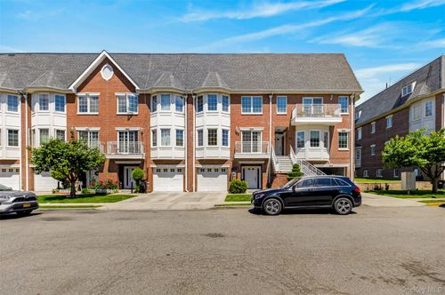 343 Soundview Lane, New York, NY, 11356 | Card Image