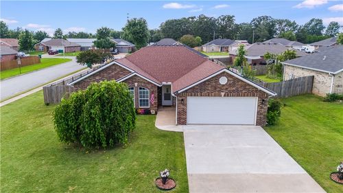 541 Firewood Dr, Centerton, AR, 72719-9749 | Card Image