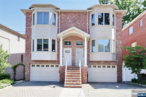 423 Lafayette Ave, Cliffside Park, NJ, 07010-2013 | Card Image