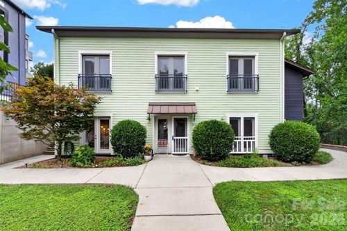 600 N Skyloft Dr, Asheville, NC, 28801 | Card Image