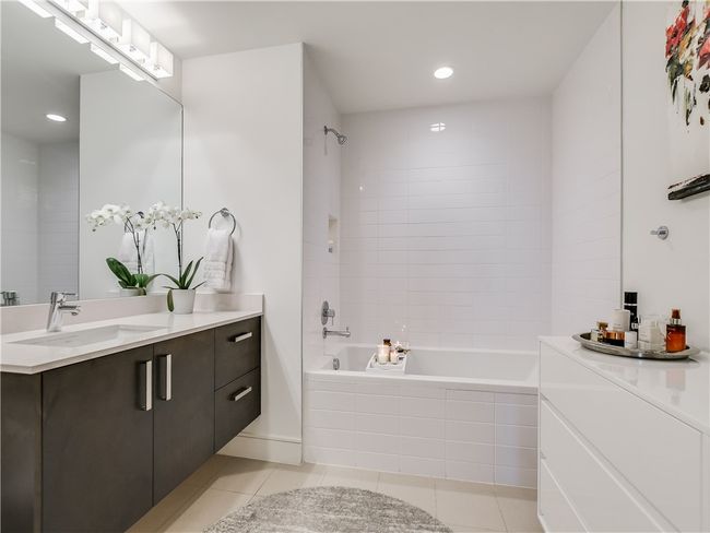 Primary Bathroom with Soaking Tub and Shower Combo. | Image 16