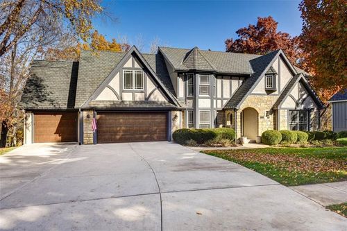 616 White Oak Ln, Kansas City, MO, 64116-4606 | Card Image