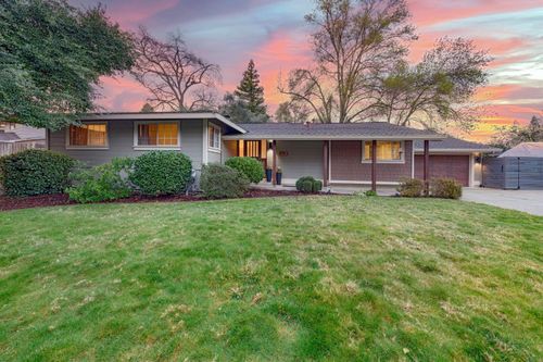 7828 Greenridge Way, Fair Oaks, CA, 95628-4840 | Card Image