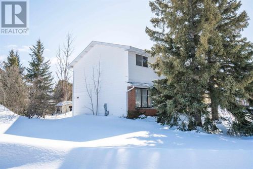 66 Robin St, Sault Ste. Marie, ON, P6A5X9 | Card Image